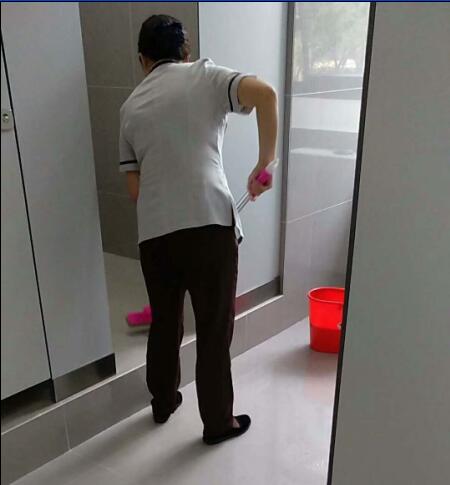 學(xué)校區(qū)消毒+深保潔