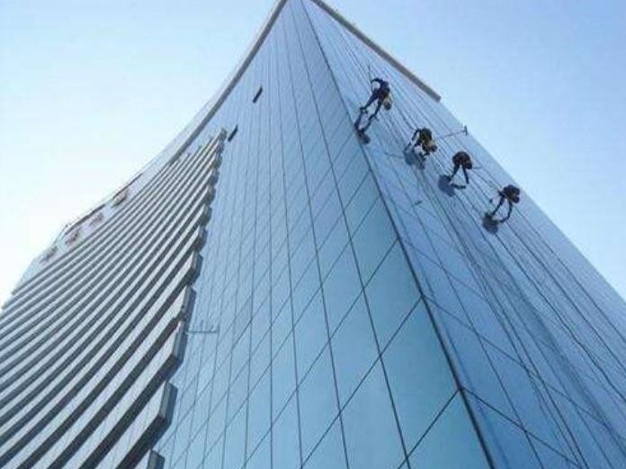 武漢外墻清洗的工具基礎(chǔ)要求是什么？以下內(nèi)容有詳細(xì)介紹