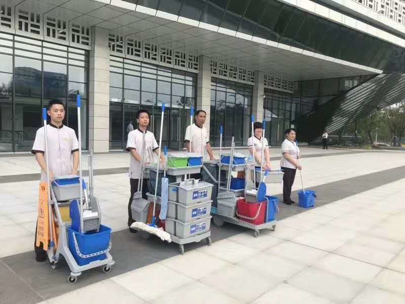 【武漢江城清洗】與軍運(yùn)同行，為軍運(yùn)助力！