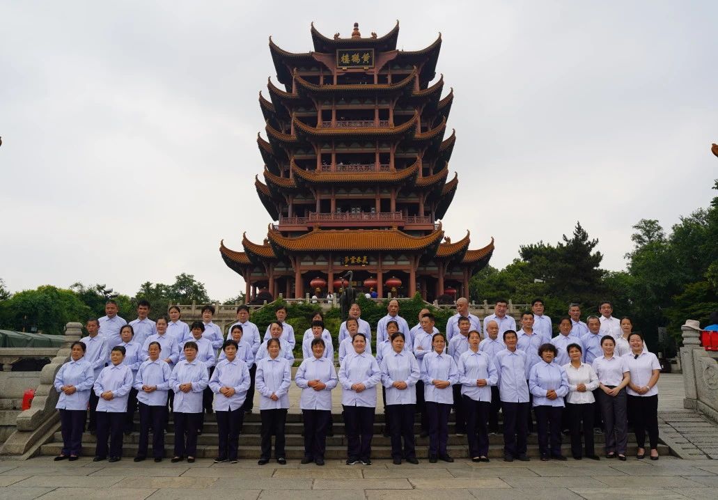 黃鶴樓保潔團(tuán)隊(duì)：守護(hù)城市地標(biāo)，營(yíng)造美好旅游體驗(yàn)